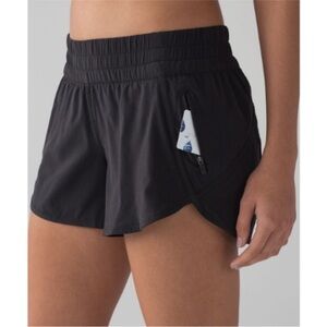 Lululemon tracker short 4” - size 6